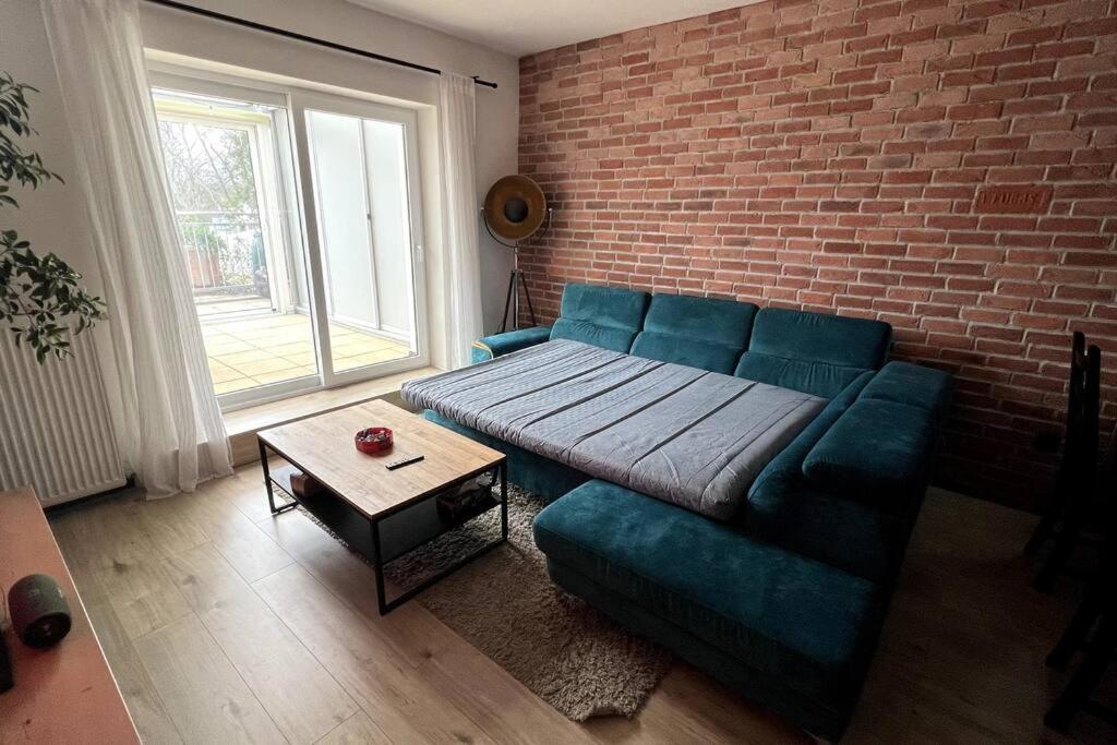 Lake Apartment, 2X Free Garage, 10 Mins To Centre Братислава Екстер'єр фото
